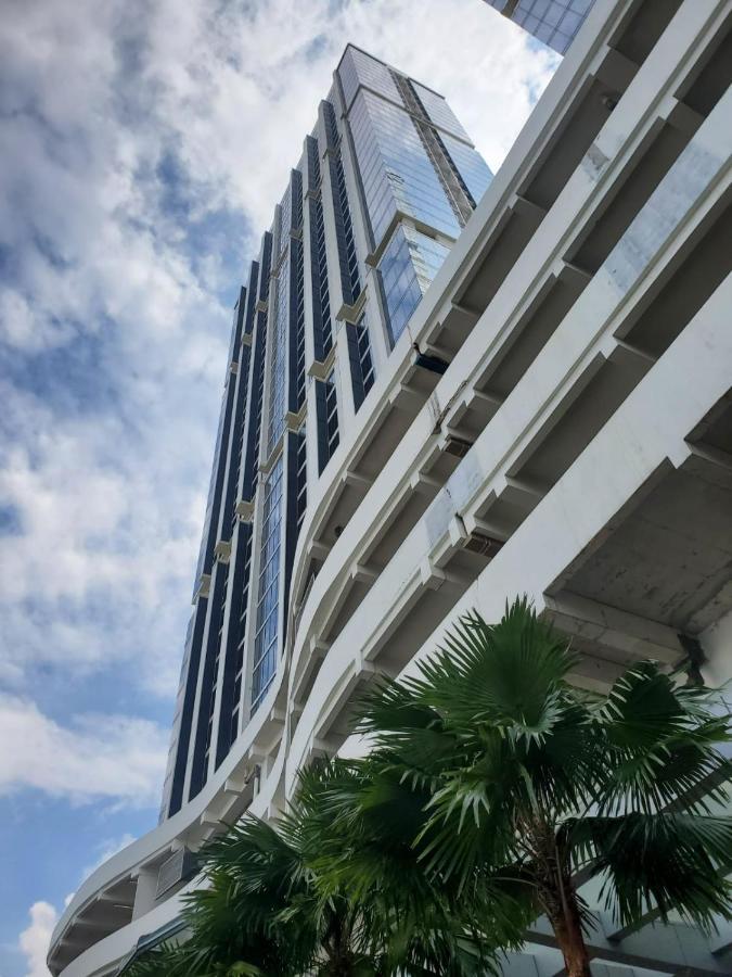 Alexa Meisterstadt Pollux Habibie Apartment Batam Exterior photo